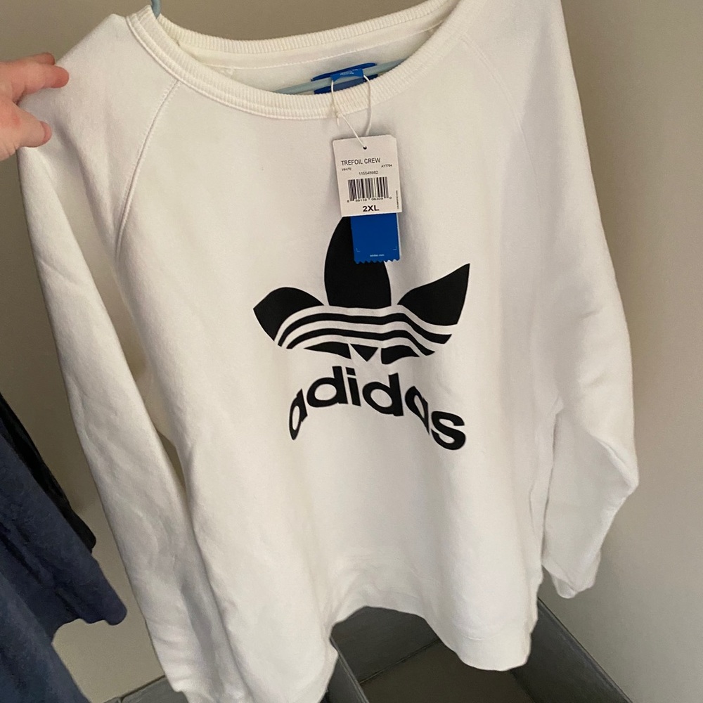 Size 2X adidas crew neck